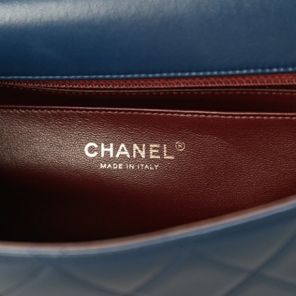 Chanel Blue Quilted Leather Shoulder Bag - Picture 4 of 6